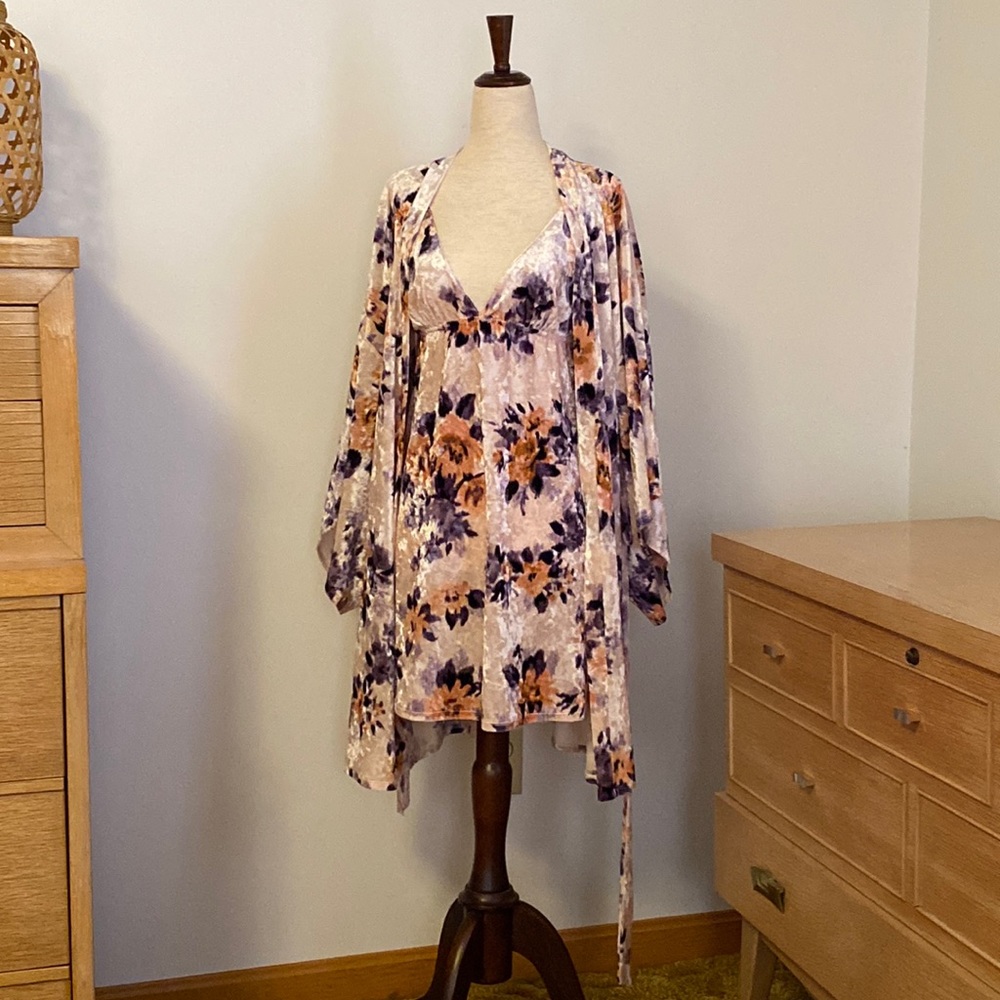 Robe and Babydoll Nightgown Set